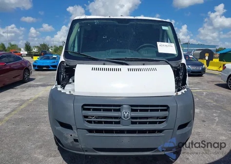 2017 Ram Promaster 1500 Low Roof 136 Wb z USA, uszkodzony, nr VIN 3C6TRVAG2HE523798